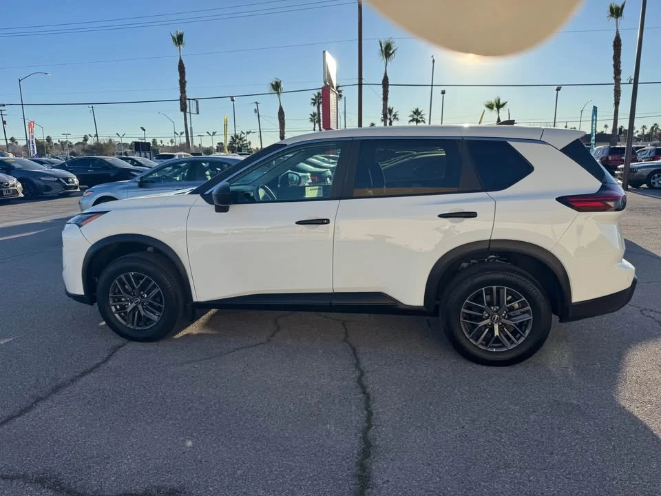 2024 Nissan Rogue - Image 8 of 14
