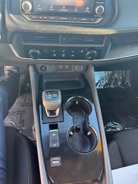 2024 Nissan Rogue - Image 12 of 14