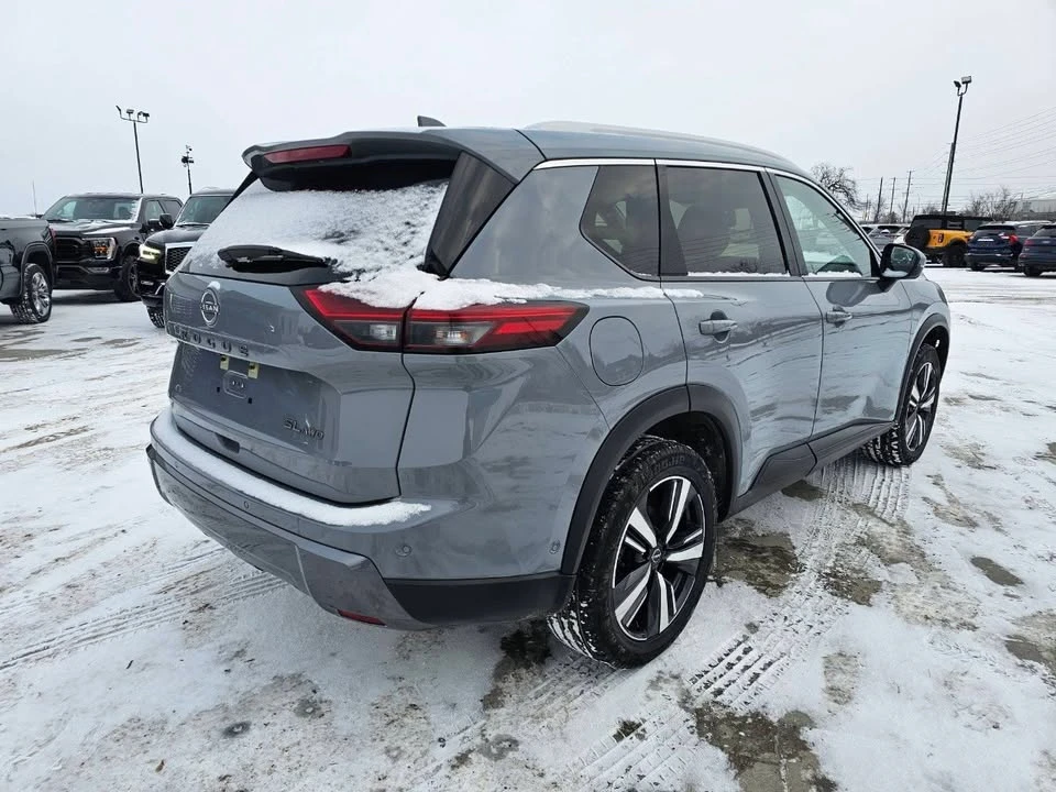 2024 Nissan Rogue - Image 5 of 20