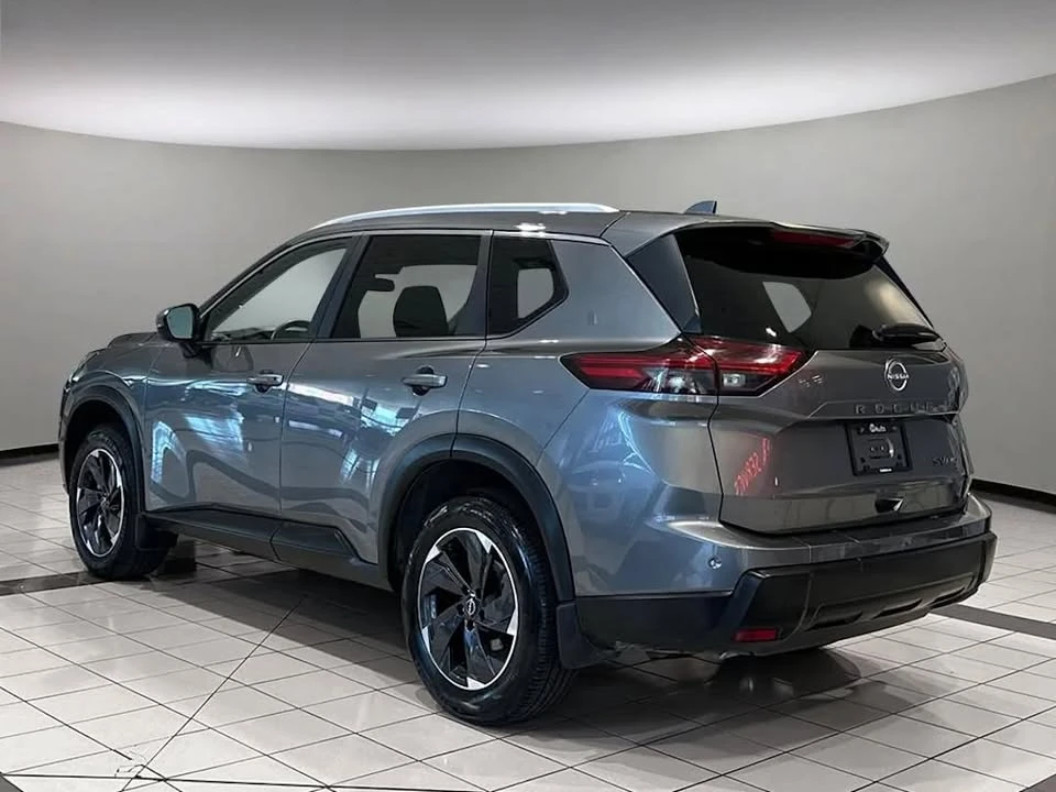 2024 Nissan Rogue - Image 16 of 18