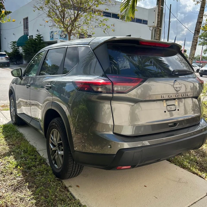 2024 Nissan Rogue - Image 11 of 11