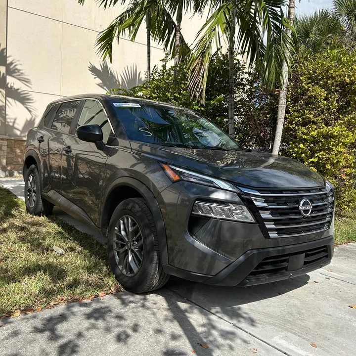 2024 Nissan Rogue - Image 2 of 14