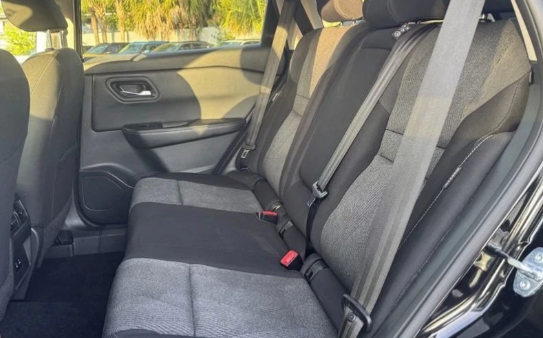 2024 Nissan Rogue - Image 8 of 12