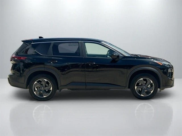 2024 Nissan Rogue - Image 2 of 19