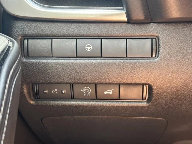 2024 Nissan Rogue - Image 18 of 19