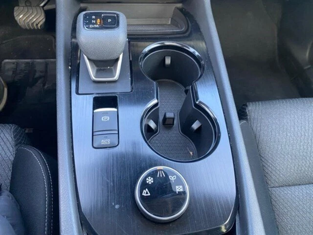 2024 Nissan Rogue - Image 14 of 17