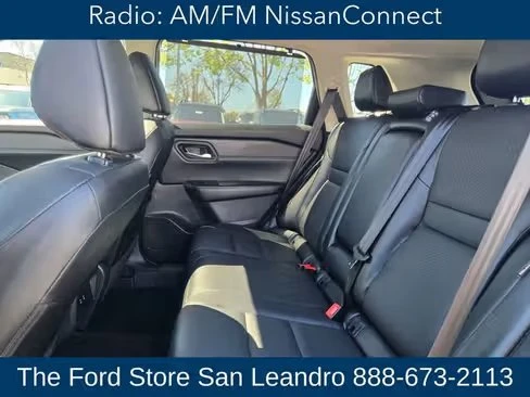 2024 Nissan Rogue - Image 10 of 15