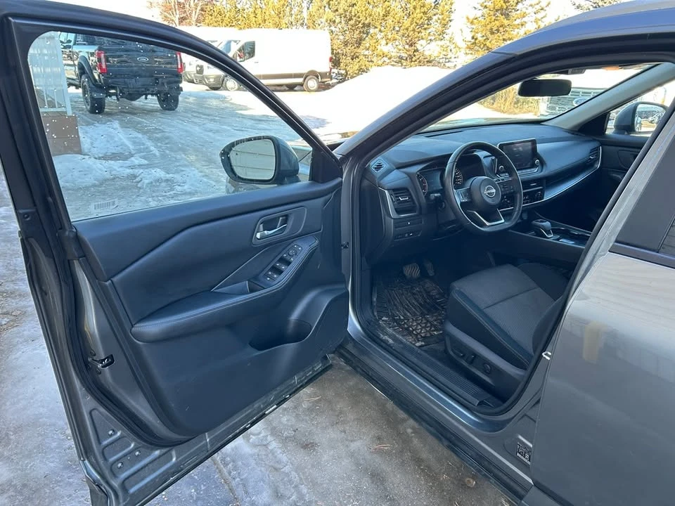 2024 Nissan Rogue - Image 8 of 20