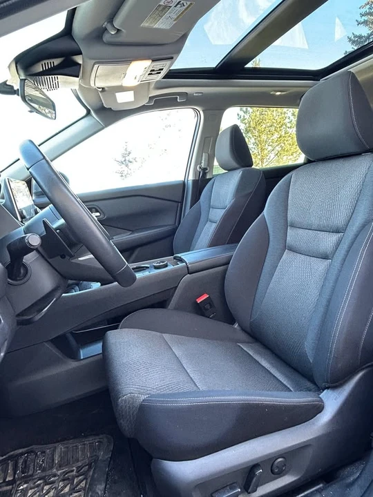 2024 Nissan Rogue - Image 11 of 20