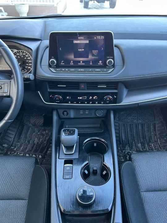 2024 Nissan Rogue - Image 17 of 20