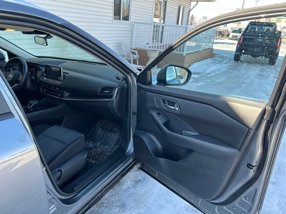 2024 Nissan Rogue - Image 19 of 20