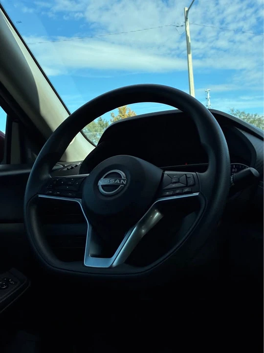 2024 Nissan Versa - Image 11 of 14
