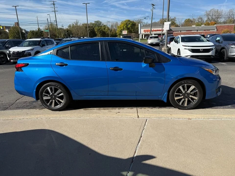 2024 Nissan Versa - Image 2 of 10