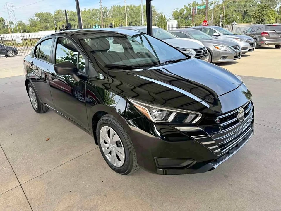 2024 Nissan Versa - Image 2 of 11