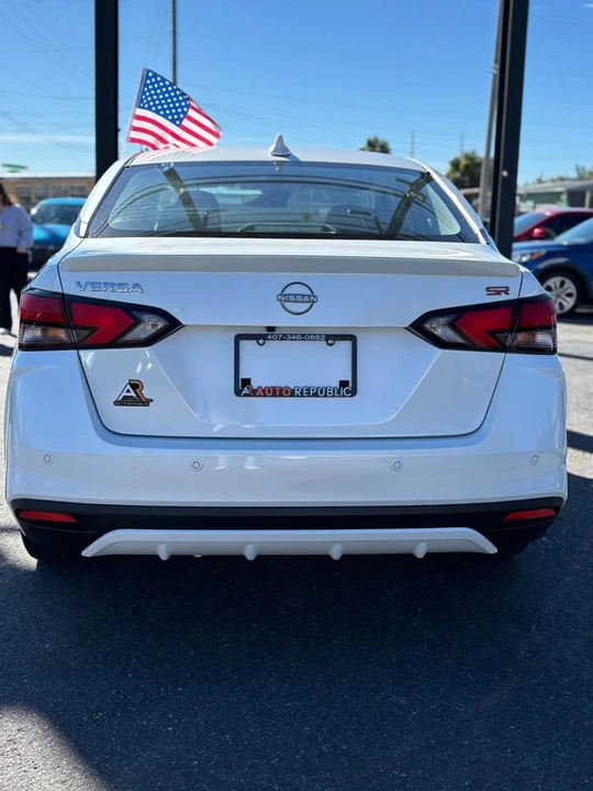 2024 Nissan Versa - Image 8 of 10