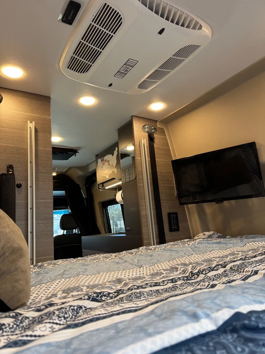 2024 Mercedes-Benz VS30 Sprinter - Image 16 of 21