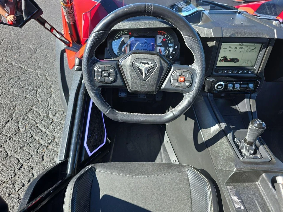 2024 Polaris Slingshot - Image 6 of 12