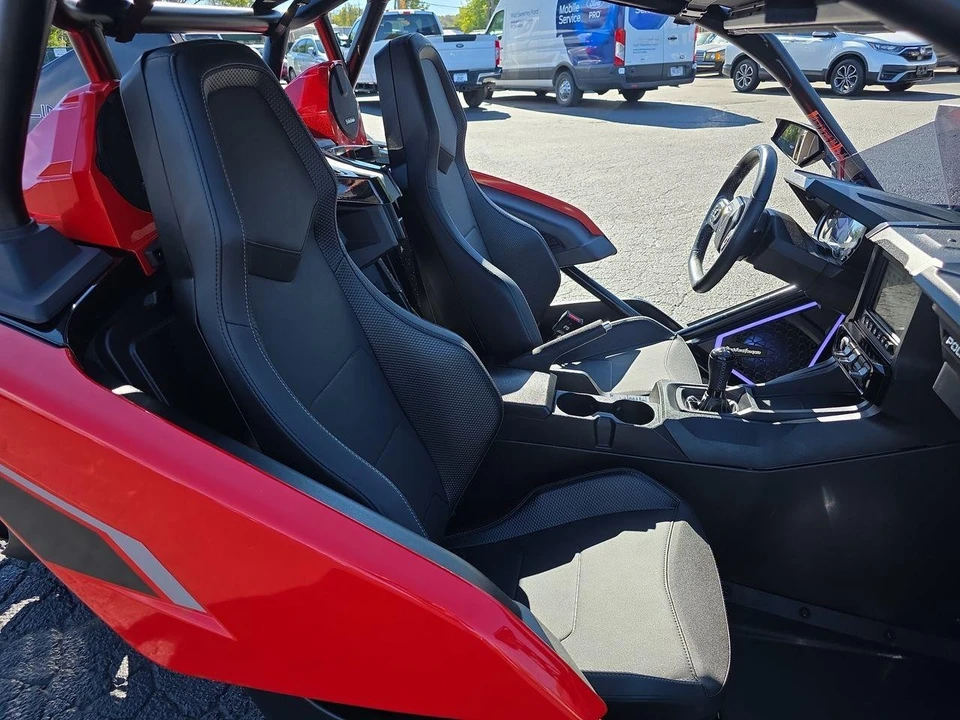 2024 Polaris Slingshot - Image 8 of 12