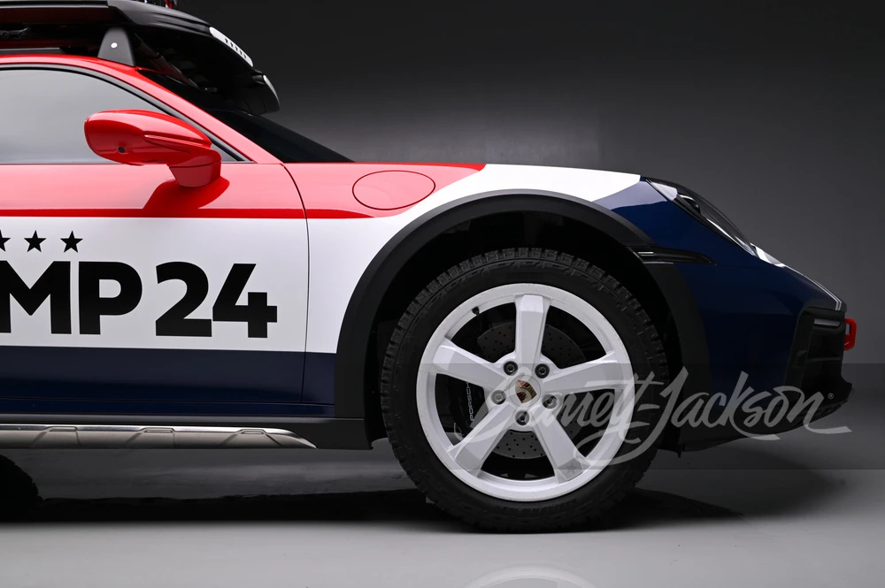 2024 Porsche 992 Dakar - Image 13 of 26