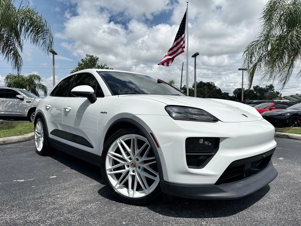 2024 Porsche Macan Electric - Image 2 of 12