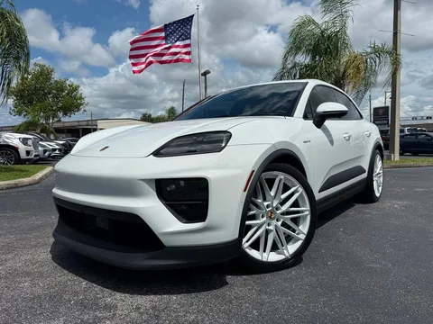 2024 Porsche Macan Electric Macan 4