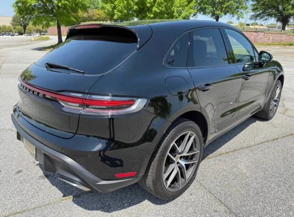 2024 Porsche Macan - Image 9 of 19