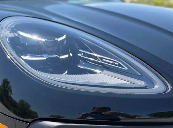 2024 Porsche Macan - Image 3 of 19