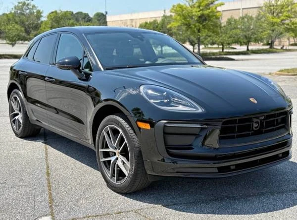 2024 Porsche Macan - Image 2 of 19
