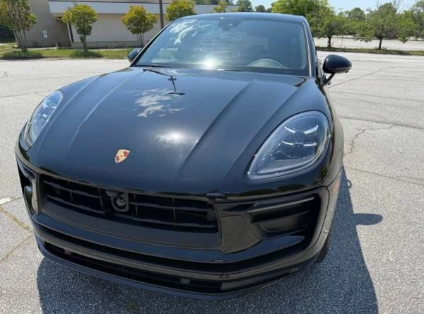 2024 Porsche Macan - Image 4 of 19