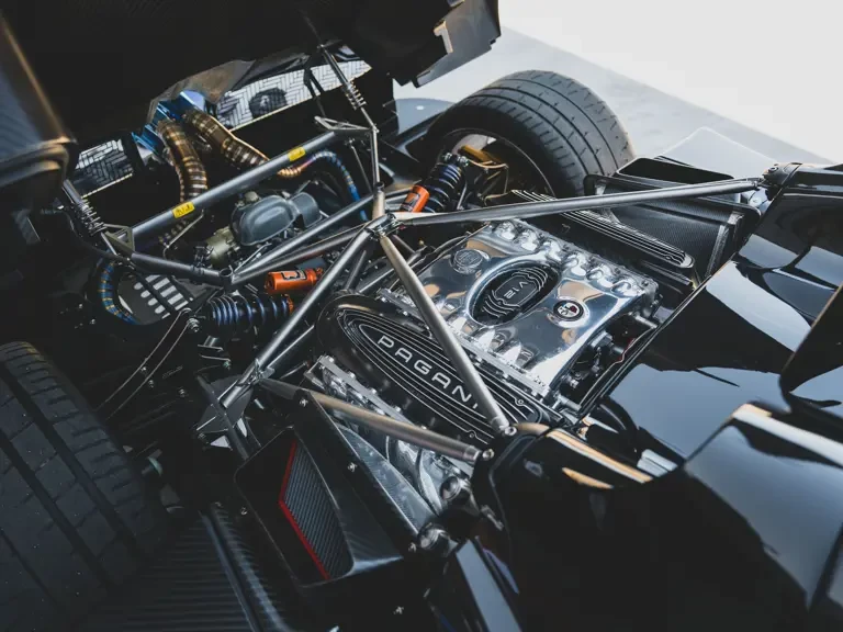 2024 Pagani Huayra - Image 4 of 31