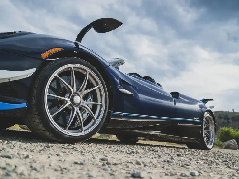 2024 Pagani Huayra - Image 19 of 31