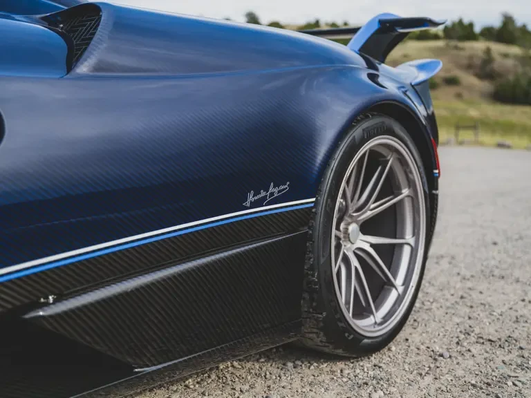 2024 Pagani Huayra - Image 17 of 31