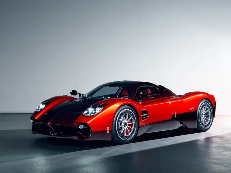 2024 Pagani Utopia - Image 2 of 31