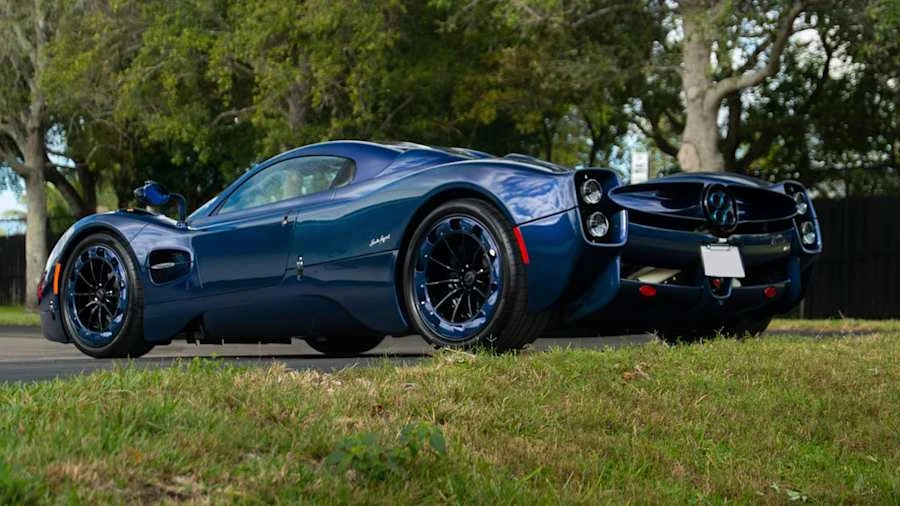 2024 Pagani Utopia - Image 3 of 31