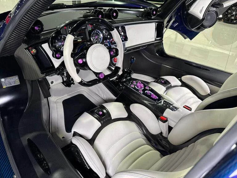 2024 Pagani - Image 7 of 12
