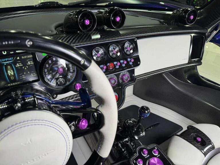 2024 Pagani - Image 8 of 12
