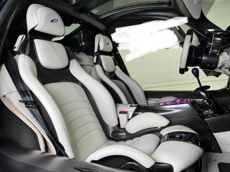 2024 Pagani - Image 6 of 12