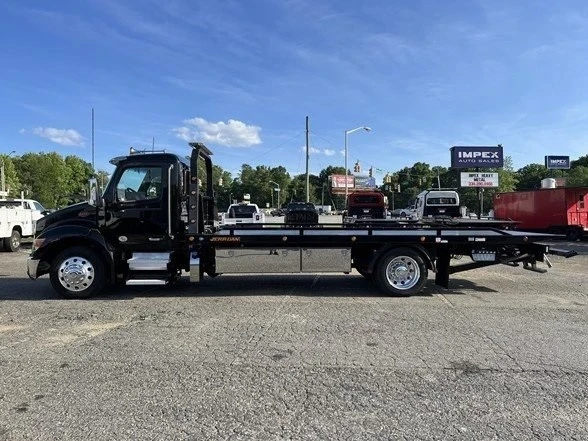 2024 Peterbilt - Image 8 of 12