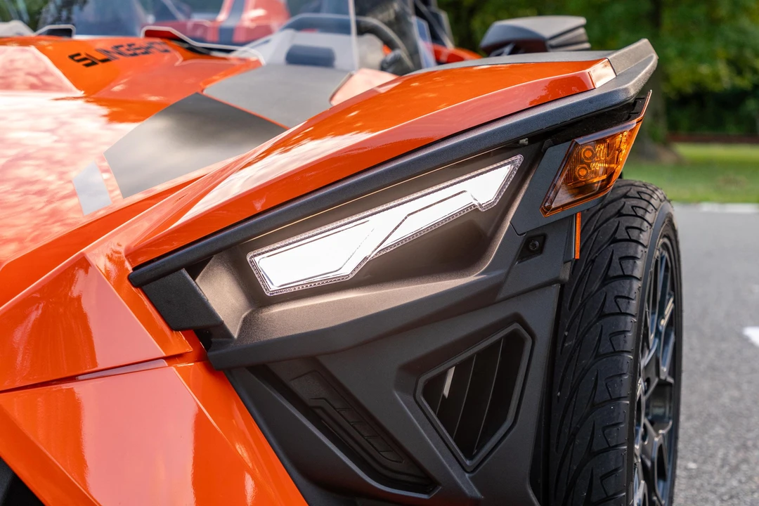 2024 Polaris Slingshot - Image 19 of 31