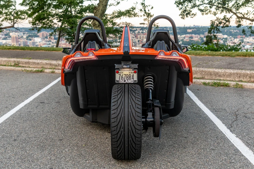 2024 Polaris Slingshot - Image 9 of 31
