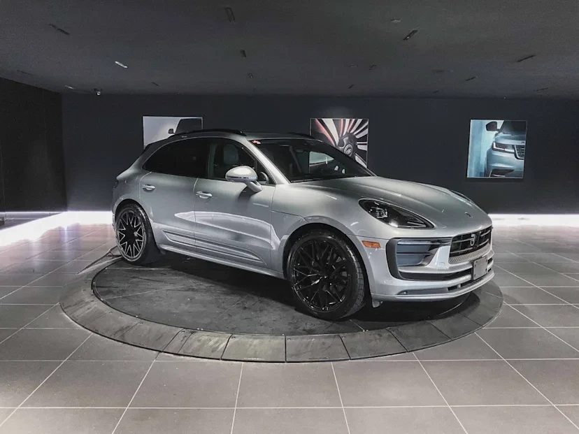 2024 Porsche Macan - Image 2 of 15