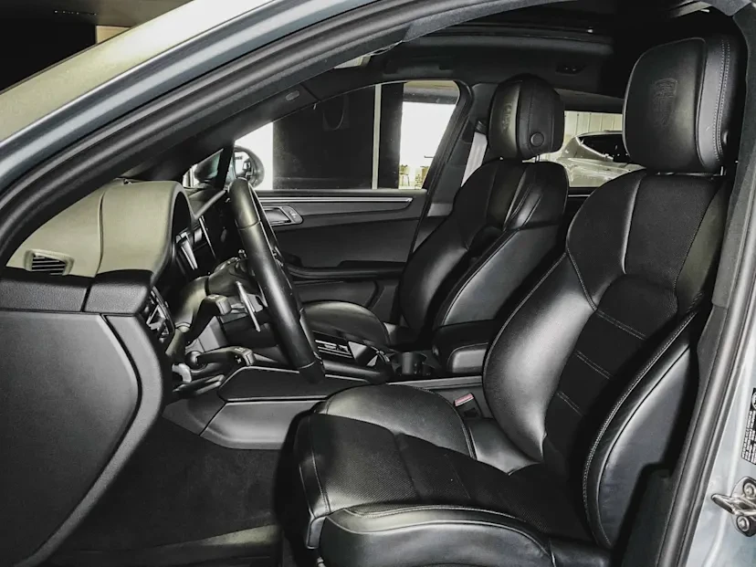 2024 Porsche Macan - Image 6 of 15