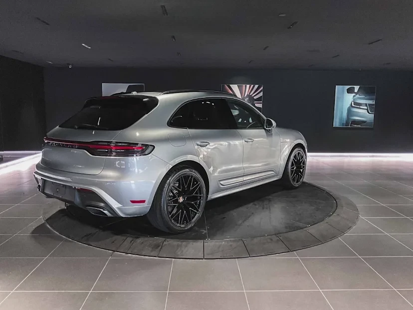 2024 Porsche Macan - Image 4 of 15