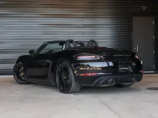 2024 Porsche 718 Boxster GTS 4.0 - Image 21 of 31