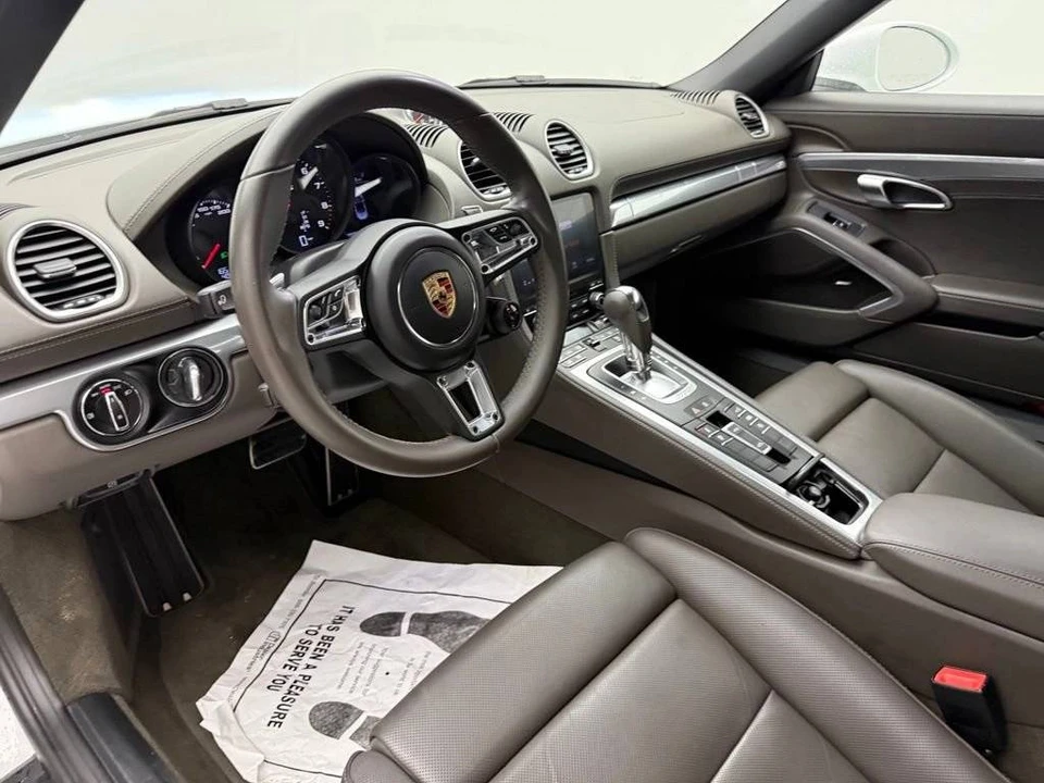 2024 Porsche 718 Boxster GTS 4.0 - Image 4 of 4