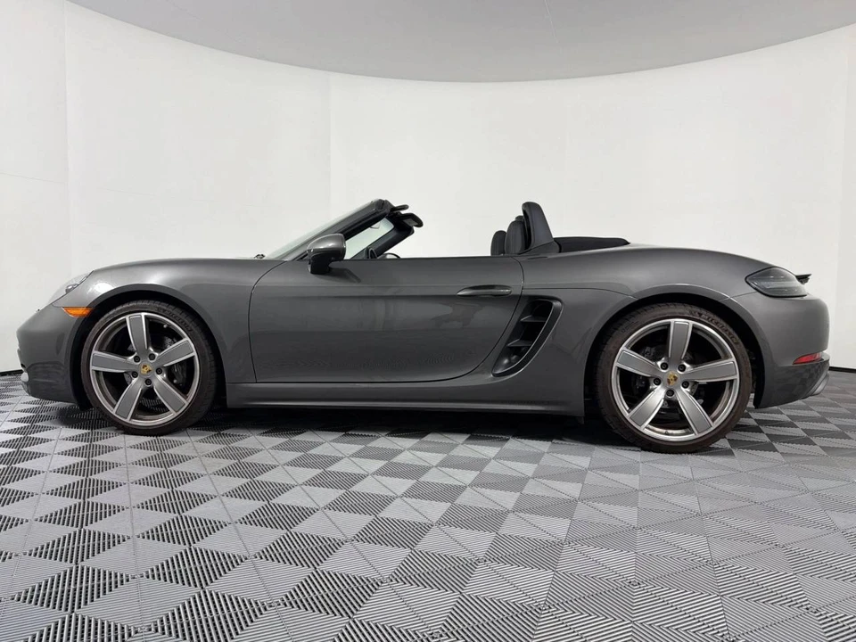 2024 Porsche 718 Boxster - Image 2 of 5