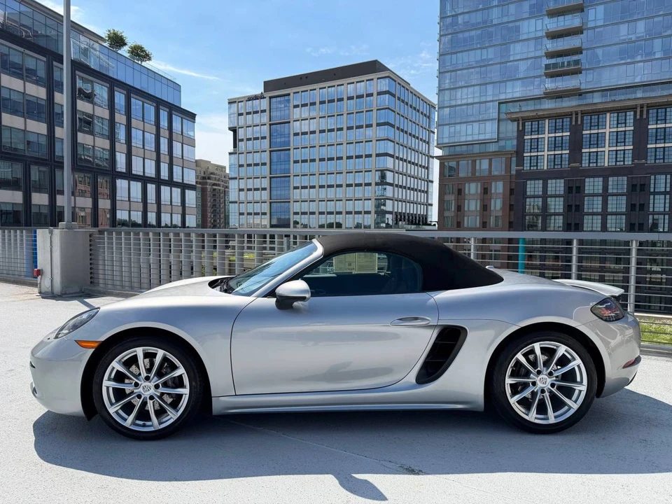 2024 Porsche 718 Boxster - Image 2 of 5