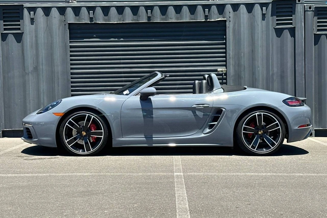 2024 Porsche 718 Boxster S - Image 2 of 5