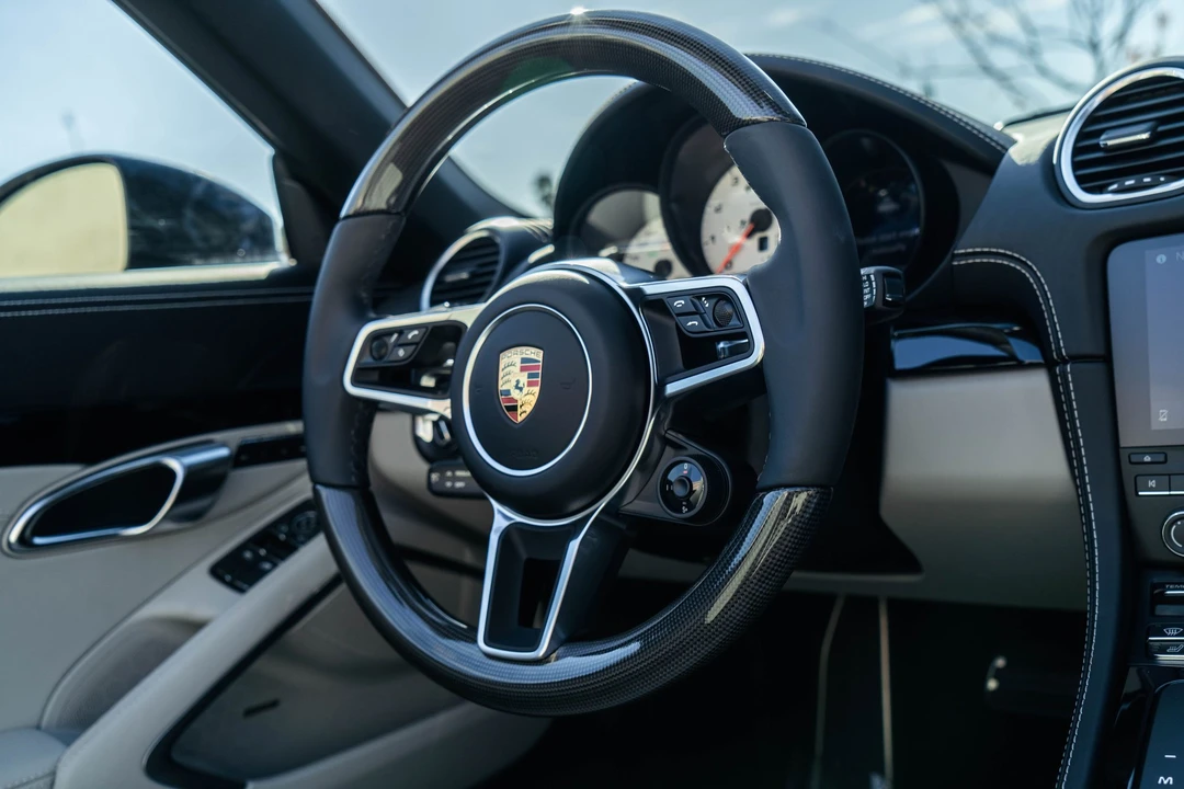 2024 Porsche 718 Boxster S - Image 6 of 7