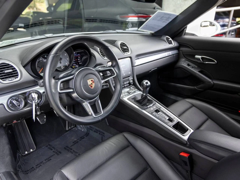 2024 Porsche 718 Boxster S - Image 4 of 4